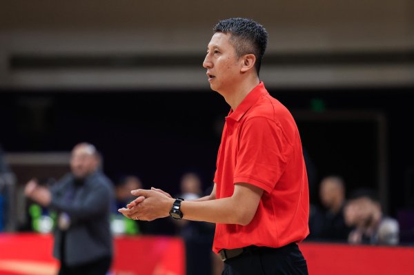 忠程配资 媒体人：中国男篮最让人担心的不是失误，而是各种战术细节没练到位